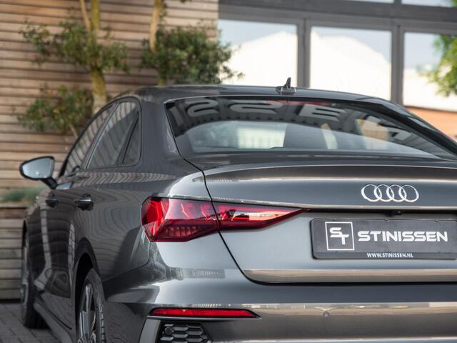 Audi A3 Limousine 35 TFSI S edition / 2x S-Line / Matrix verlichting / Adaptive Cruise Control / Stoelverwarming / 18" LMV