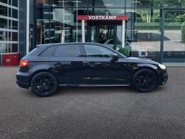 Audi A3 1.5 TFSI S-TRONIC S-LINE NAVI/CRUISE/PDC