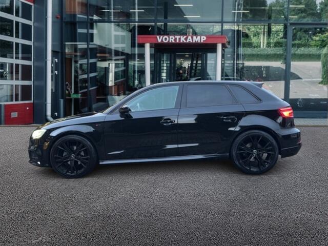 Audi A3 1.5 TFSI S-TRONIC S-LINE NAVI/CRUISE/PDC