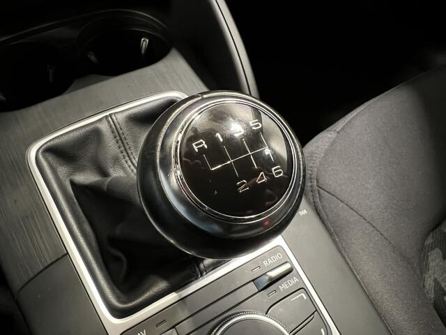 Audi A3 Limousine 1.4 TFSI Ambiente Pro Line Plus | Navigatie | LM Velgen 16" | Parkeersensoren Achter | Cruise Control | Airco |