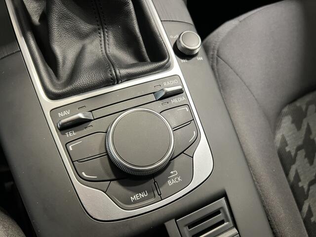 Audi A3 Limousine 1.4 TFSI Ambiente Pro Line Plus | Navigatie | LM Velgen 16" | Parkeersensoren Achter | Cruise Control | Airco |