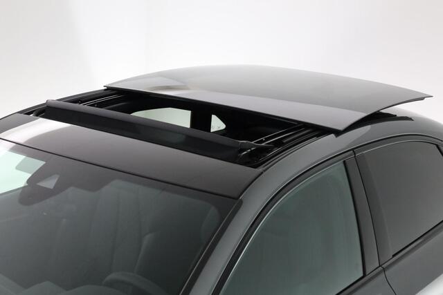 Audi A3 Limousine S edition 35 TFSI 150 pk | Panoramadak | Sonos Premium 3d | Lichtpakket Pro Ambient Light