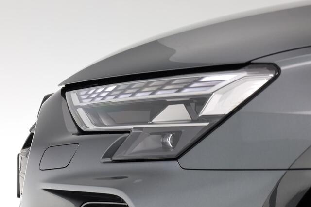 Audi A3 Limousine S edition 35 TFSI 150 pk | Panoramadak | Sonos Premium 3d | Lichtpakket Pro Ambient Light