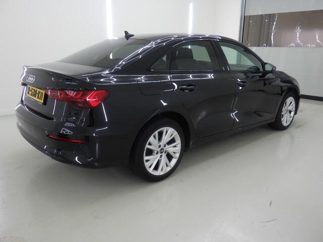 Audi A3 Limousine 30 TFSI Advanced Edition S-Tronic Aut. Navi Carplay 17" Velgen PDC VA Sportstoelen+verwarmbaar Virtual Cockpit Adaptive Cruise Control Full LED