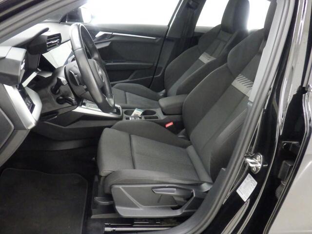 Audi A3 Limousine 30 TFSI Advanced Edition S-Tronic Aut. Navi Carplay 17" Velgen PDC VA Sportstoelen+verwarmbaar Virtual Cockpit Adaptive Cruise Control Full LED