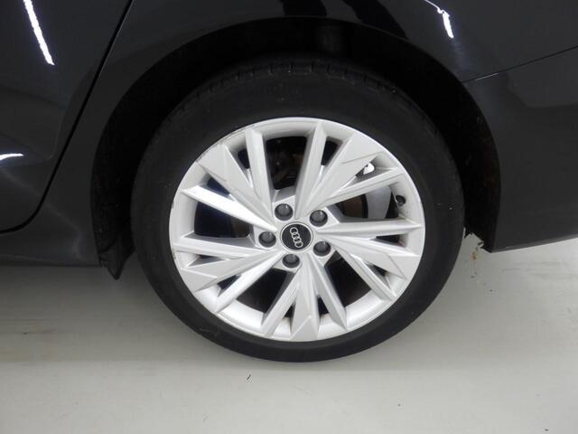 Audi A3 Limousine 30 TFSI Advanced Edition S-Tronic Aut. Navi Carplay 17" Velgen PDC VA Sportstoelen+verwarmbaar Virtual Cockpit Adaptive Cruise Control Full LED