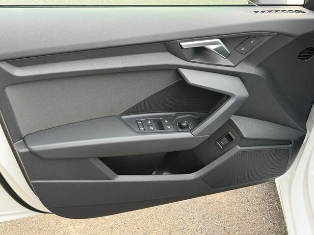 Audi A3 Limousine 35 TFSI 150pk S-tronic Advanced | Camera | Adap. Cruise | Black Edition | Rijklaar incl. 1 jaar Bovag garantie