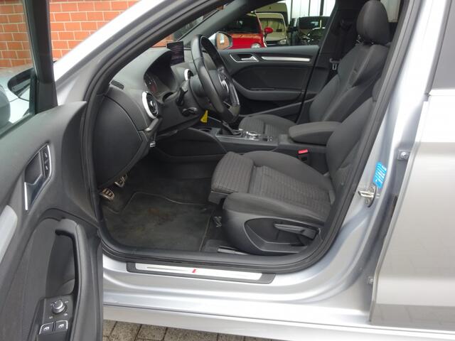 Audi A3 Limousine 1.0 TFSI Sport S-Line Edition, Panorama