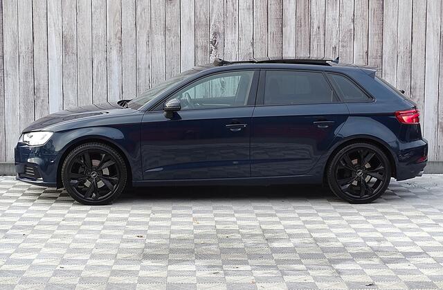 Audi A3 Sportback Black Edition 1.5 TFSI CoD