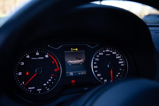 Audi A3 Cabriolet 1.4 TFSI Ambition Sport Edition Open Days , Cruise control, Navigatie, Stoelverwarming,