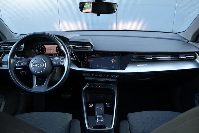 Audi A3 Limousine 35 TFSI Business edition Automaat | Panoramadak | Virtual Cockpit | Trekhaak | Sportstoelen | Climate Control