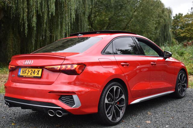 Audi A3 Limousine 2.0 TFSI 310PK S3 QUATTRO HEAD-UP/LEDER/PANORAMADAK