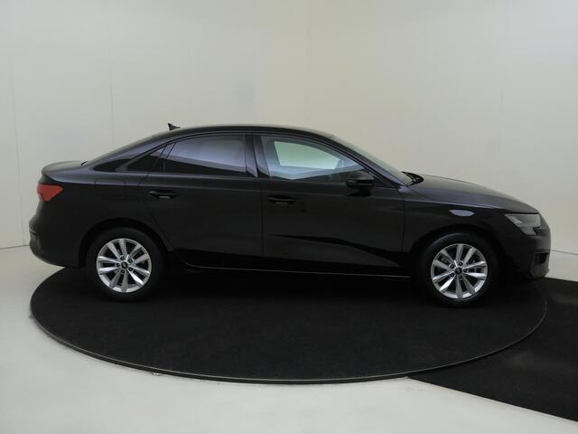 Audi A3 Limousine 30 TFSI Pro Line | CarPlay | Cruise control | Parkeersensoren achter | Virtual cockpit | Climate control | Bluetooth |