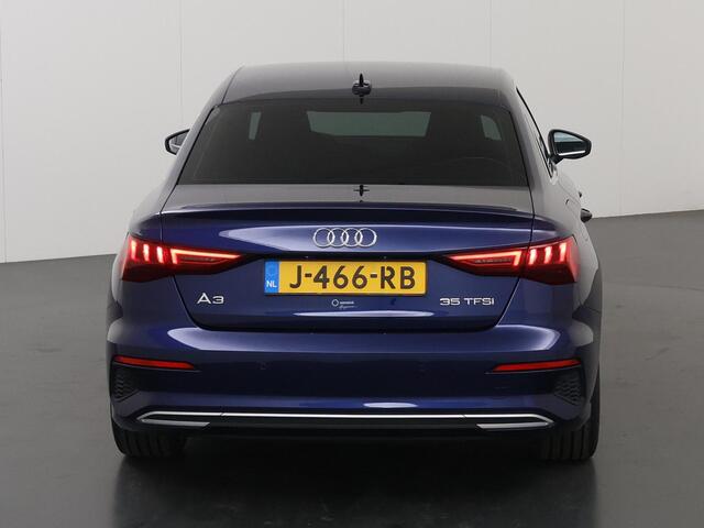 Audi A3 Limousine 35 TFSI Business edition | Adaptieve Cruise Control | Trekhaak afneembaar | Dynamic LED | Sportstoelen | Digitaal Dashboard | DAB | Navigatie | Climate Control | Privacy Glass |