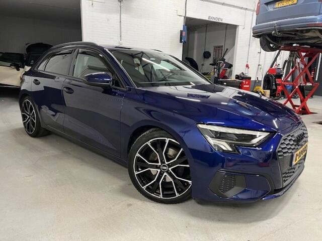 Audi A3 45 TFSI E S ED. COMP, Carplay, Dig.instrm.paneel, stoelverwarming, LED