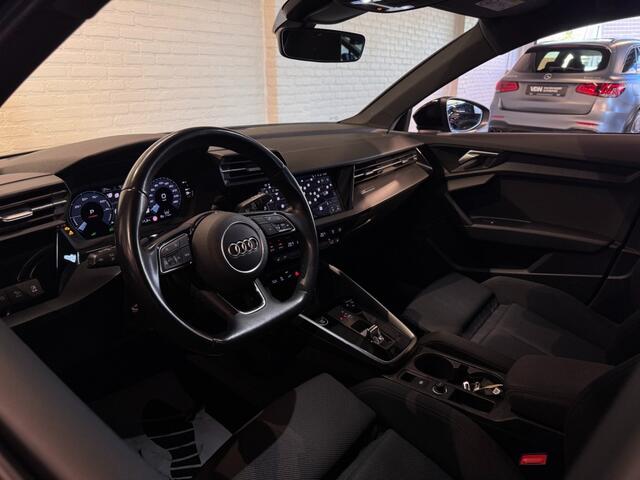 Audi A3 45 TFSIe S-Line Black Edition 245pk Camera Stoelv LED 17''