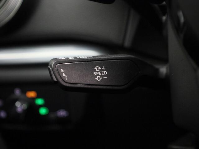 Audi A3 Limousine 35 TFSI/150PK S Line · Panoramadak · Trekhaak · Camera + Parkeersensoren