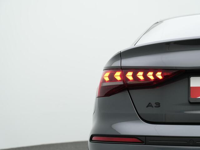 Audi A3 Limousine 30 TFSI 116 pk S-tronic Business edition | Navigatie | Parkeersensoren voor/achter | Carplay | Park Assist