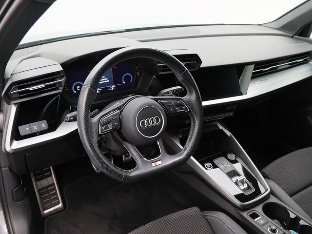 Audi A3 Limousine 30 TFSi 110 Pk Automaat S-Line | Adaptive Cruise | Climate Control | Stoelvewarming | Parkeersensoren | Navigatie | Carplay | 18 Inch | 107.619 Km!!