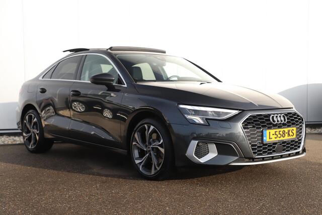 Audi A3 Limousine 30 TFSI Business edition Automaat Panoramadak 18 inch LMV Full LED Lederen bekleding Navigatie Carplay Android