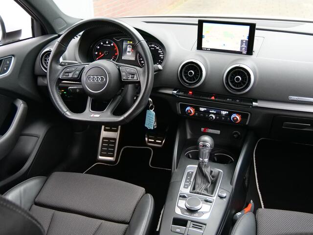 Audi A3 Limousine 30 TFSI Sport S Line Edition 116 Pk Automaat Navigatie / PDC / 19 inch
