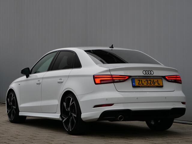 Audi A3 Limousine 30 TFSI Sport S Line Edition 116 Pk Automaat Navigatie / PDC / 19 inch