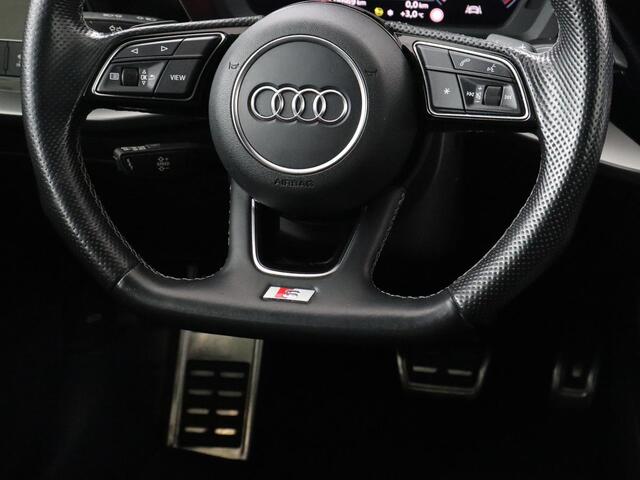 Audi A3 30 TFSI S edition | Leder | Virtual Cockpit | Carplay | Sportstoelen | Full LED | DAB | Climate control | Parkeerhulp | Navigatie | Cruise control