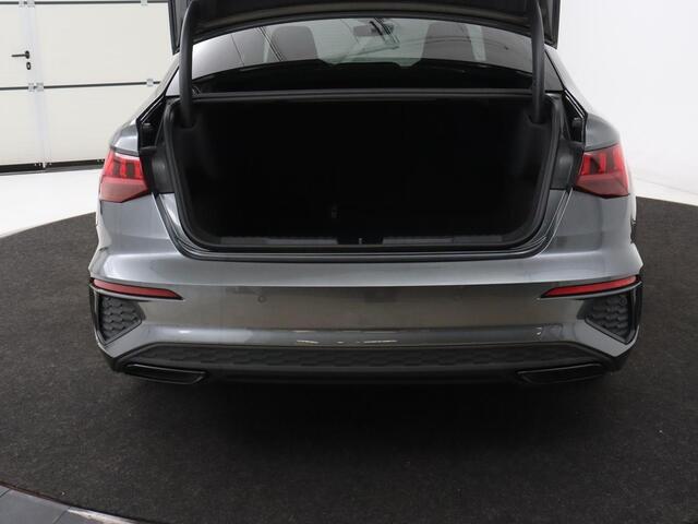 Audi A3 30 TFSI S edition | Leder | Virtual Cockpit | Carplay | Sportstoelen | Full LED | DAB | Climate control | Parkeerhulp | Navigatie | Cruise control