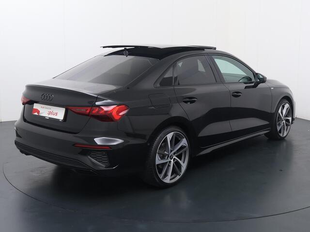 Audi A3 Limousine 35 TFSI S edition | 150 PK | Automaat | Digitale cockpit | Parkeersensoren | Panoramadak | S line |