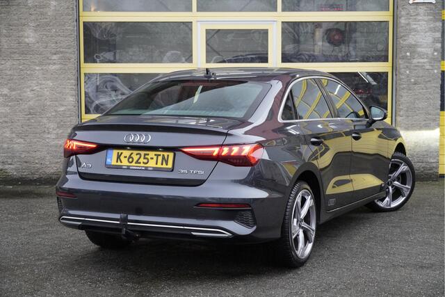 Audi A3 Limousine 35 TFSI 150PK! Automaat Edition One S-Line BJ2021 Lmv 18" | Led | Pdc | Navi | Dynamische knipperlichten | Afneembare trekhaak | App-Connect | Virtual cockpit | Climate control Cruise control | Sportstoelen | Verwarmde voorstoelen | Zwarte hemel