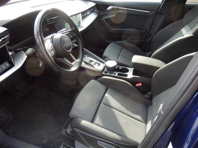 Audi A3 Limousine 35 TFSI Bns edition I Comfort stoelen I Afn. trekhaak I