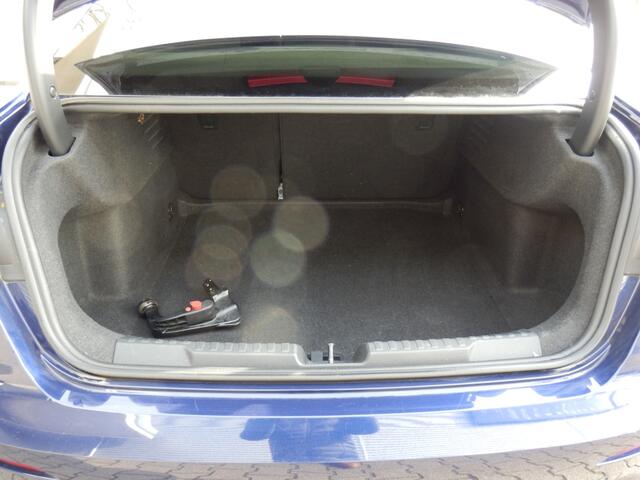 Audi A3 Limousine 35 TFSI Bns edition I Comfort stoelen I Afn. trekhaak I