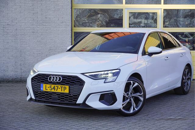 Audi A3 Limousine 30 TFSI Automaat! Advanced Edition BJ2021 Lmv 18" | Led V+A | Pdc | Navi | Dynamische knipperlichten | Afneembare trekhaak | App-Connect | Virtual cockpit | Climate control | Cruise control | Sportstoelen | Extra getint glas