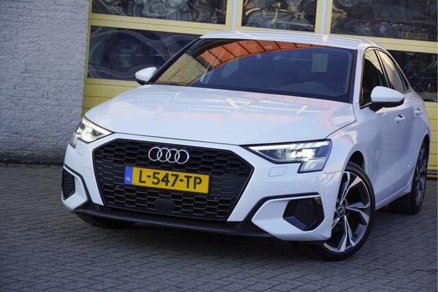 Audi A3 Limousine 30 TFSI Automaat! Advanced Edition BJ2021 Lmv 18" | Led V+A | Pdc | Navi | Dynamische knipperlichten | Afneembare trekhaak | App-Connect | Virtual cockpit | Climate control | Cruise control | Sportstoelen | Extra getint glas