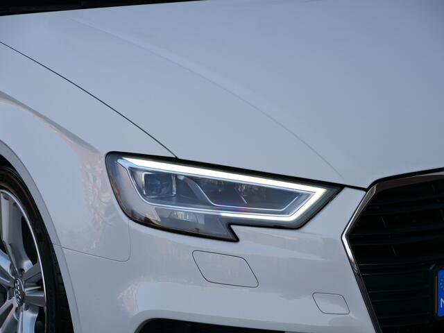 Audi A3 Limousine 35 TFSI CoD Advance Sport S-Line Automaat Apple Carplay / LED / Navigatie / DAB