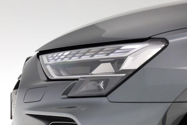 Audi A3 Limousine S edition 35 TFSI 150 pk Panoramadak | Sonos Premium 3d | Lichtpakket Pro Ambient Light