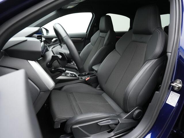 Audi A3 Limousine 30 TFSI 110 pk S-tronic S edition / S-Line | Trekhaak | Achteruitrijcamera | Navigatie