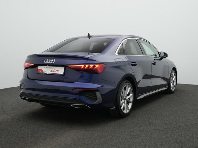 Audi A3 Limousine 30 TFSI 110 pk S-tronic S edition / S-Line | Trekhaak | Achteruitrijcamera | Navigatie