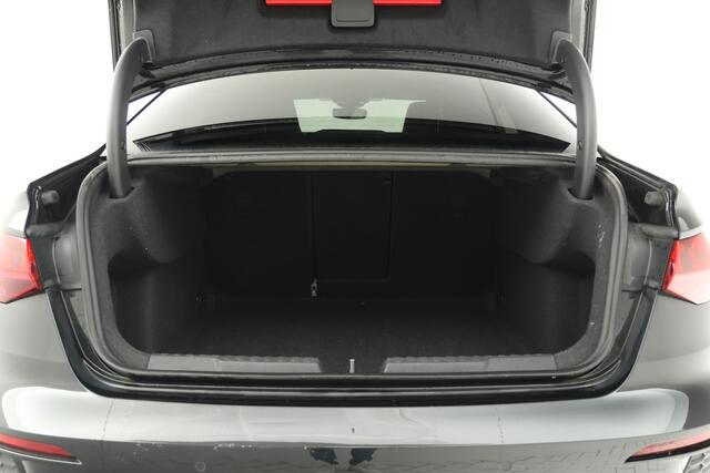 Audi A3 Limousine 30 TFSI S edition S-Line, Volleder, Digital Dash, BOM VOL!!