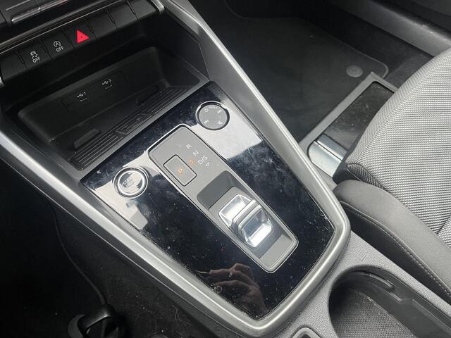 Audi A3 Limousine 35 TFSI Black Business Edition