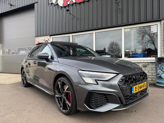 Audi A3 45 TFSI e S-line Competition 245PK RS stoelen Massage Panoramadak Bang en Olufsen Head-Up Hybride ACC Matrix