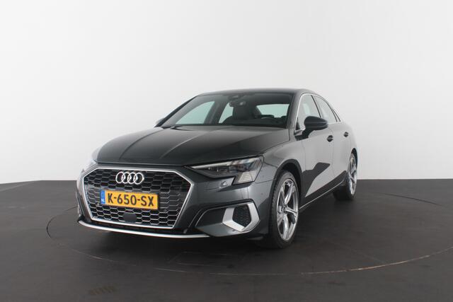 Audi A3 Limousine 35 TFSI edition one > S line interieur/Matrix-LED/Sfeerverlichting