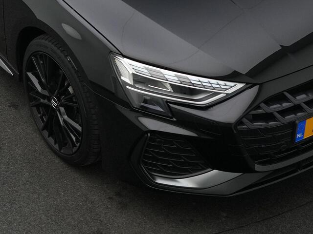 Audi A3 Limousine 30 TFSI 116 pk S-tronic S edition / S-Line | Glazen Panoramadak | Lichtpakket Pro ambient Light | Warmtewerend glas donker getint |