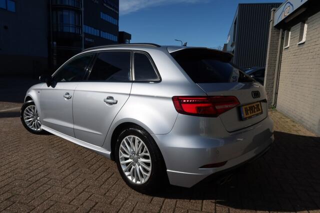 Audi A3 35 TFSI COD SPORT S-LINE , PANO , VIRTUAL COCKPIT ENZ ...