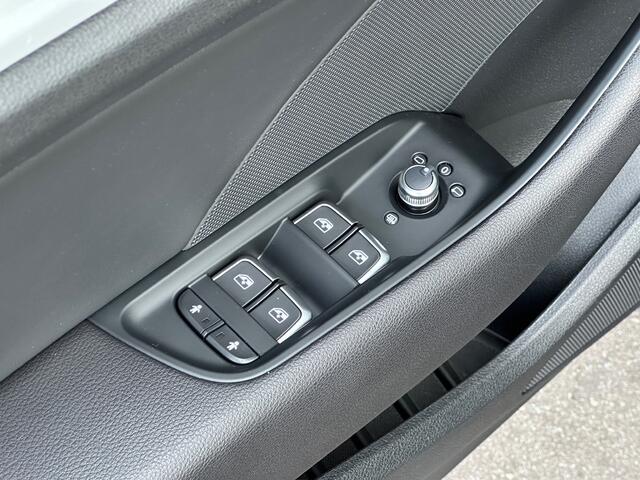 Audi A3 Limousine 35 TFSI 150pk S-tronic S-line | Virtual Cockpit | Led | 18 inch | Carplay | Rijklaar incl. Bovag garantie