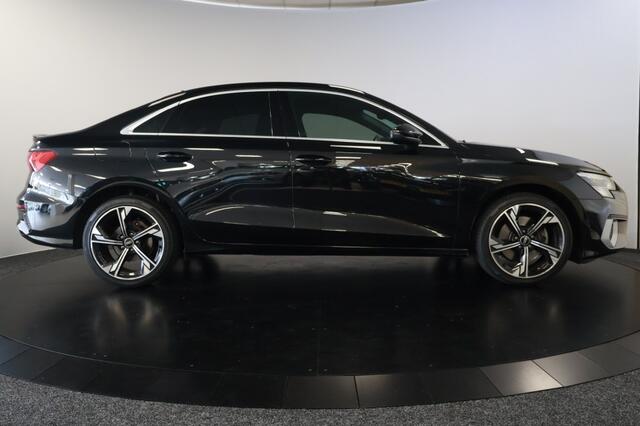 Audi A3 30 TFSI ambient light S-tronic Carplay Lane assist