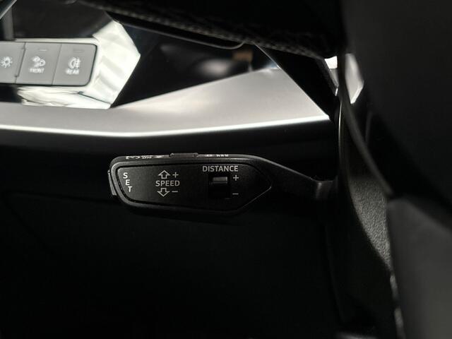 Audi A3 Limousine 30 TFSI S-Line Sport Automaat (2X S-LINE, APPLE CARPLAY, GROOT NAVI, STOELVERWARMING, GETINT GLAS, ADAPTIVE CRUISE, SPORTSTOELEN, LEDER, LANE ASSIST, NIEUWSTAAT)