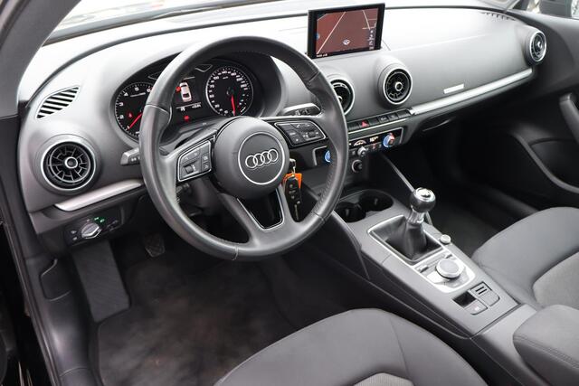Audi A3 Limousine 1.0 TFSI Navigatie, Camera, Climate control, Cruise control