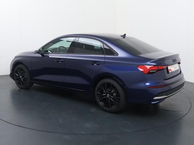 Audi A3 Limousine Pro Line 35 TFSI 150 pk 7 versn. S-tronic | Ambient Lighting | Achteruitrijcamera | 18 Inch | Sportstoelen | Led-verlichting | Adaptive Cruise Control | Getinten Ramen achter |
