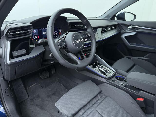 Audi A3 Limousine Pro Line 35 TFSI 150 pk 7 versn. S-tronic | Ambient Lighting | Achteruitrijcamera | 18 Inch | Sportstoelen | Led-verlichting | Adaptive Cruise Control | Getinten Ramen achter |